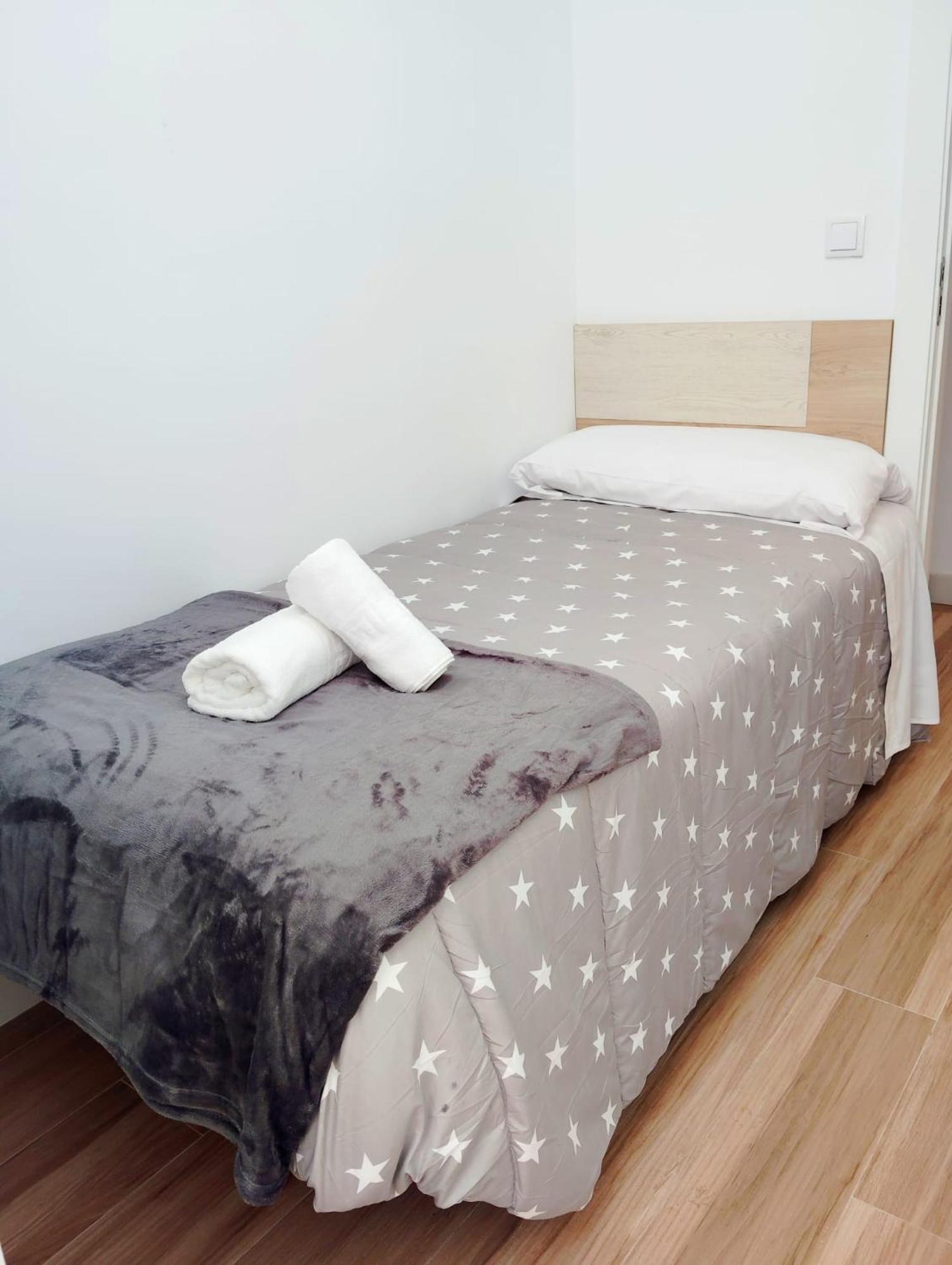 Piso Compartido Cerca Corteingles Jaén Exteriör bild